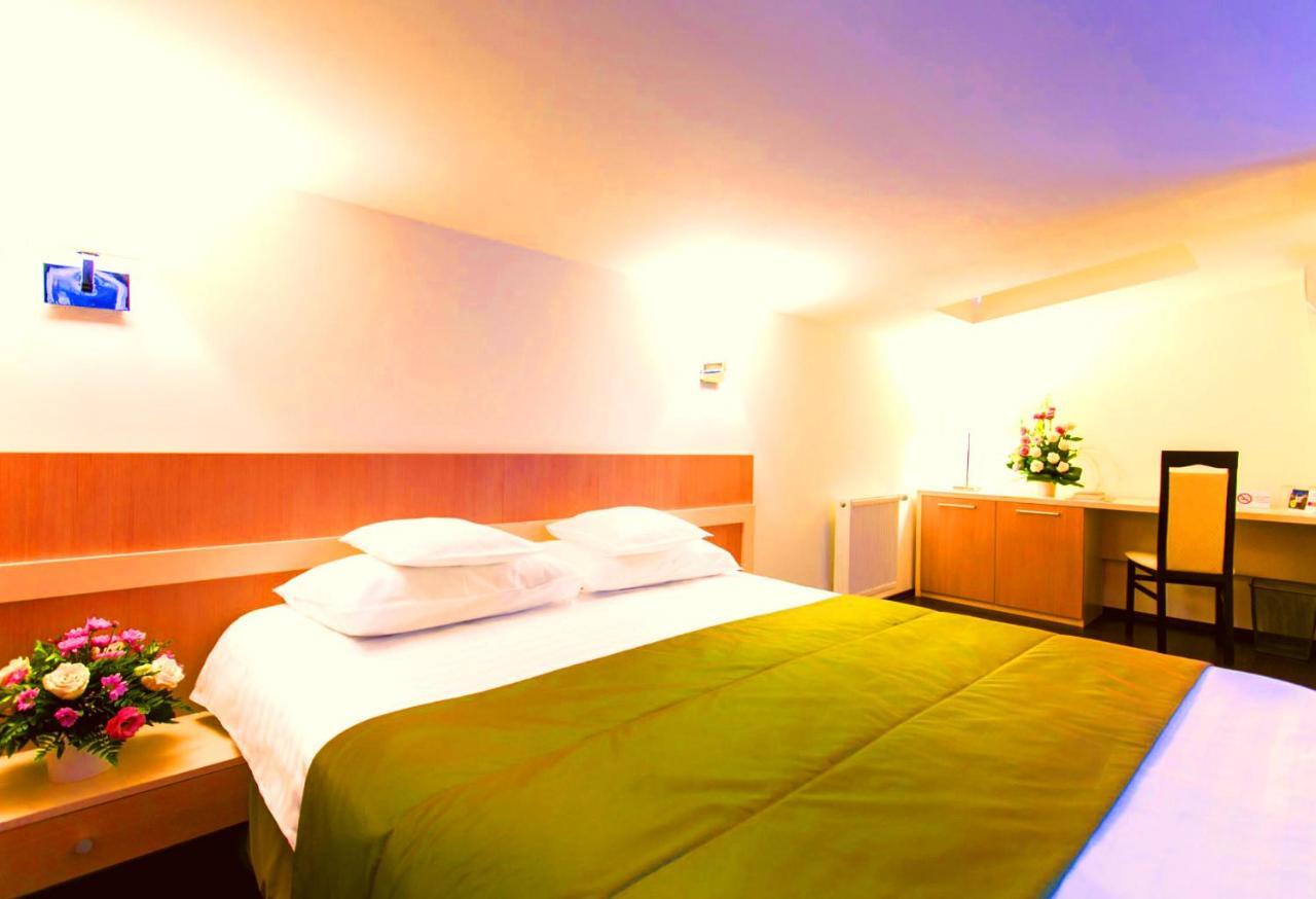Hotel Trianon Bucareste Quarto foto